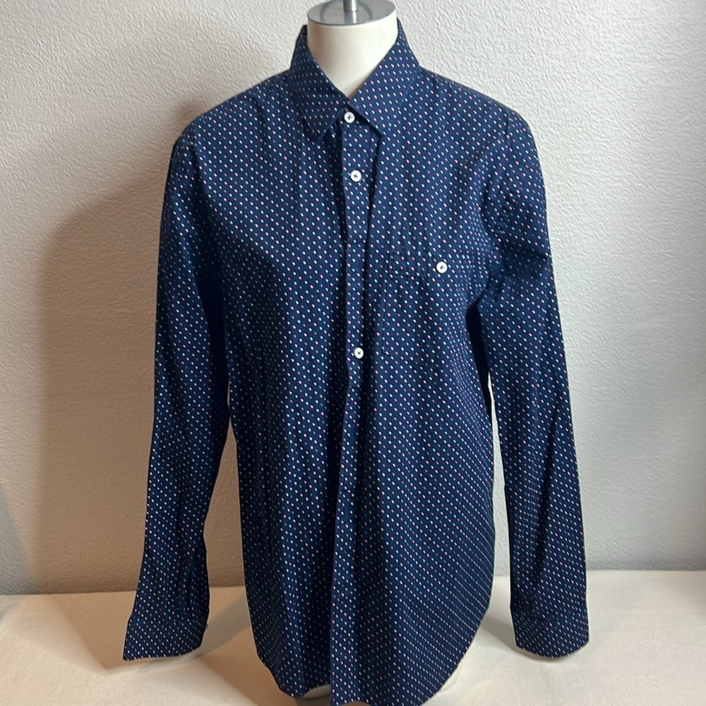 🛍️ 4 for $25 Express Men’s Fitted Polka Dot Button-Down Shirt L – Stylish Casual - Picture 2 of 6